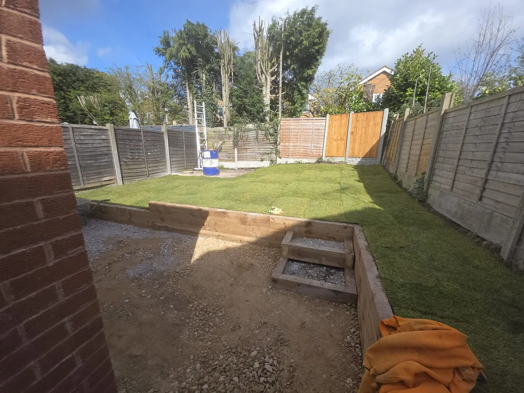 Sleeper Retainer & Turfing - Norton Canes