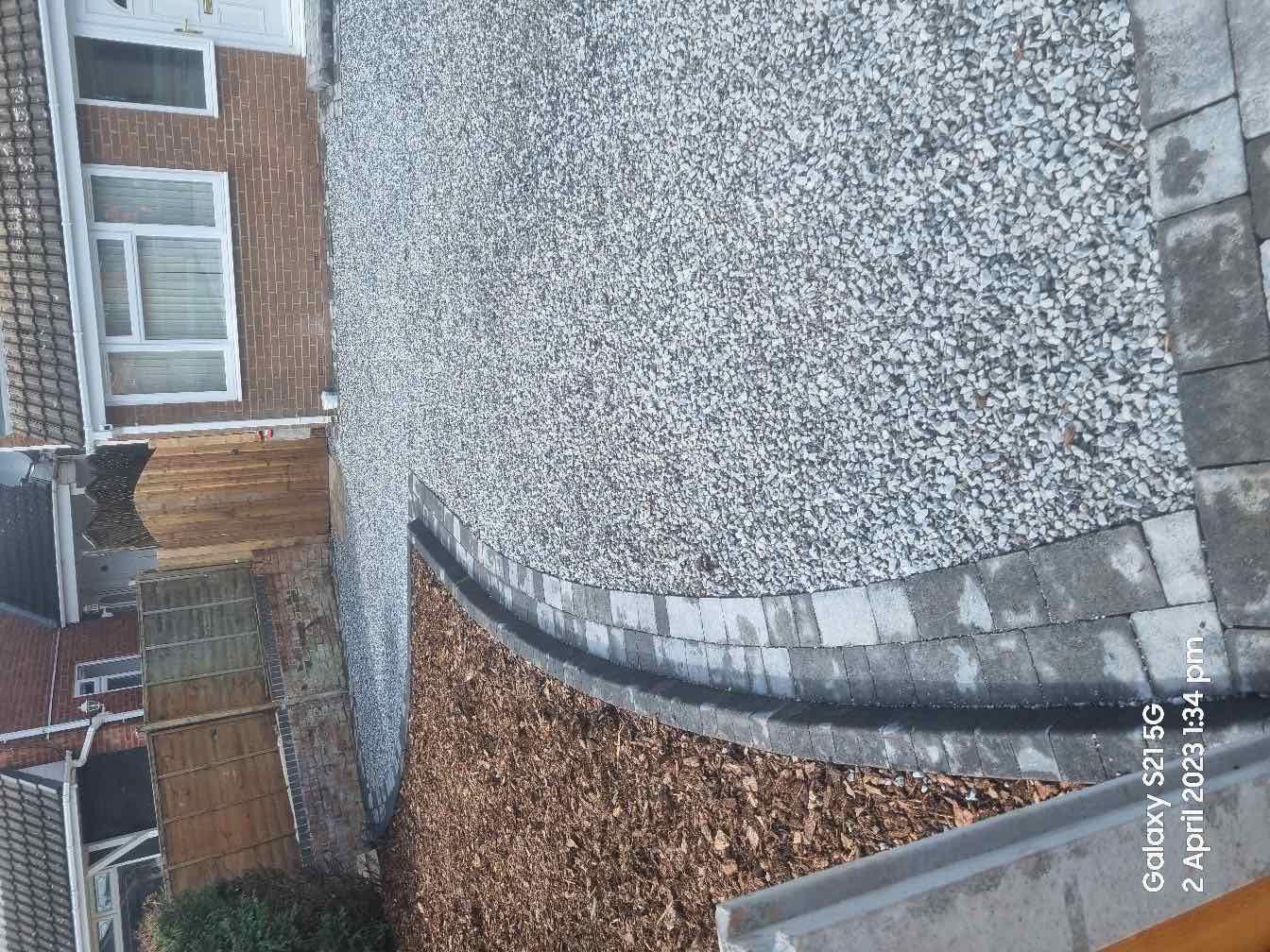 Gravel Driveway with Doorway Step - Breewood